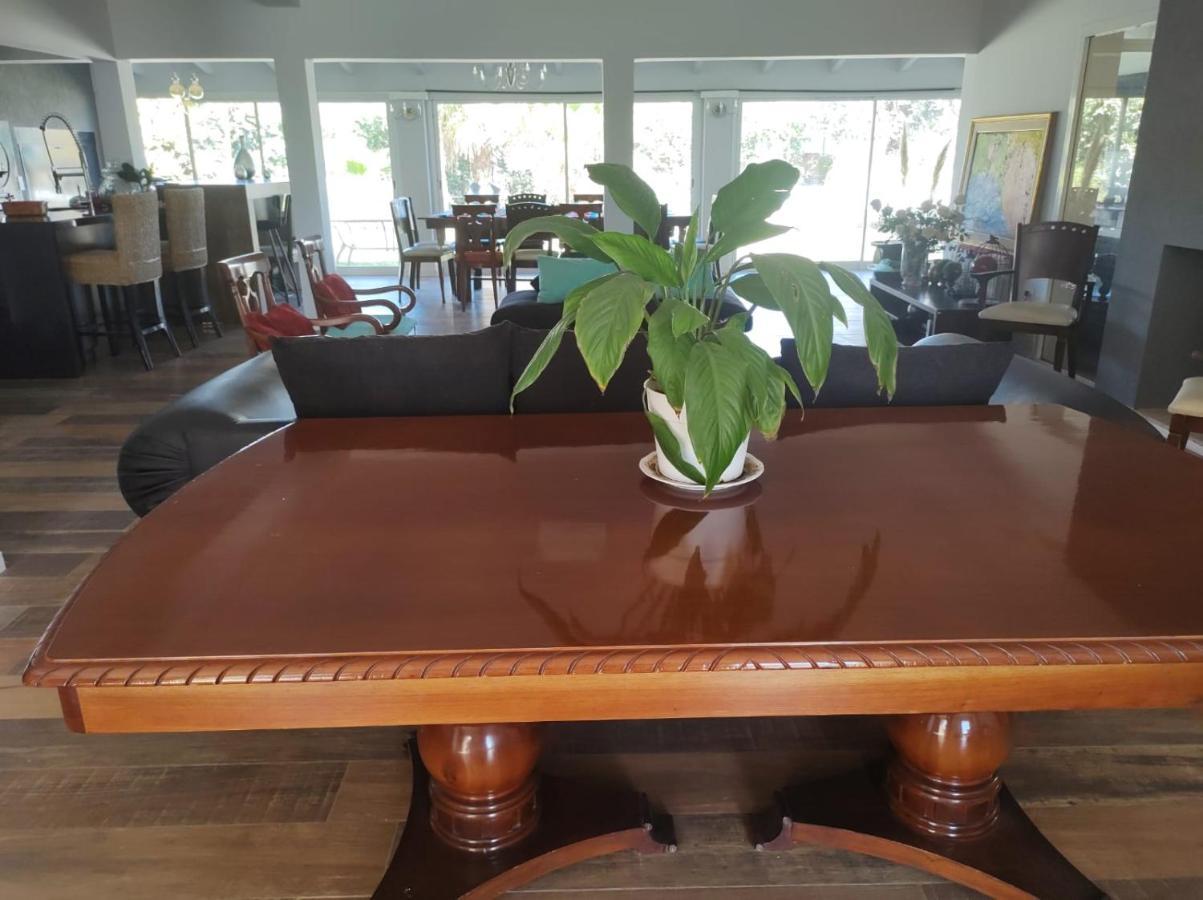 וילה איינדה Casa 6 A Malibu 3Km Del Aeropuerto Podes Dejar Tu Auto מראה חיצוני תמונה